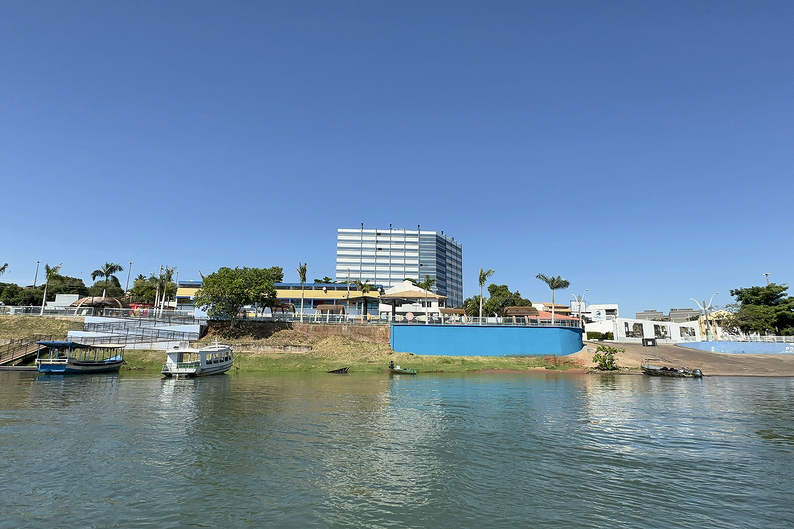 Estado fortalece infraestrutura turística com obras, sinalização e novos equipamentos