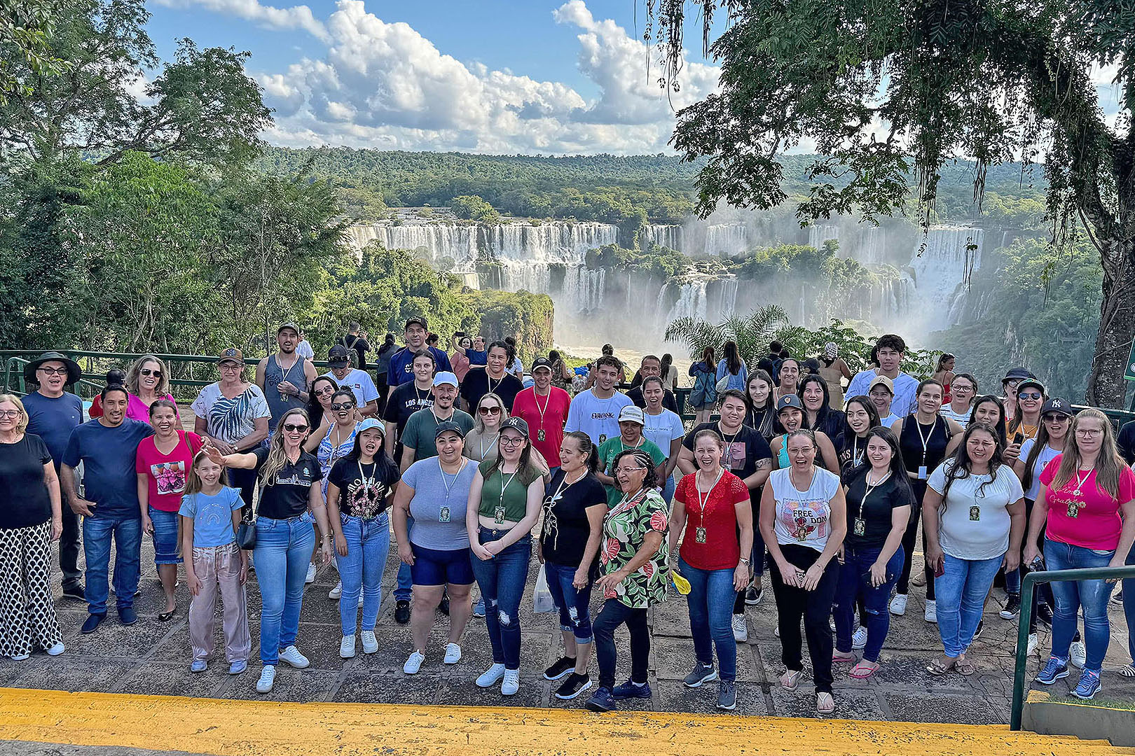 Paraná Mais Viagem leva 13,4 mil paranaenses para conhecer atrativos do Estado