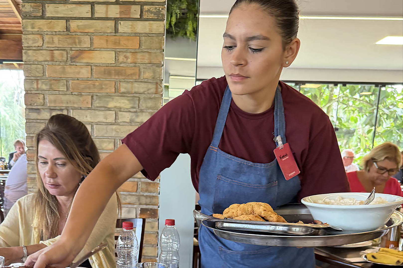 Turismo gera 7,8 mil empregos formais no Paraná de janeiro a novembro de 2025