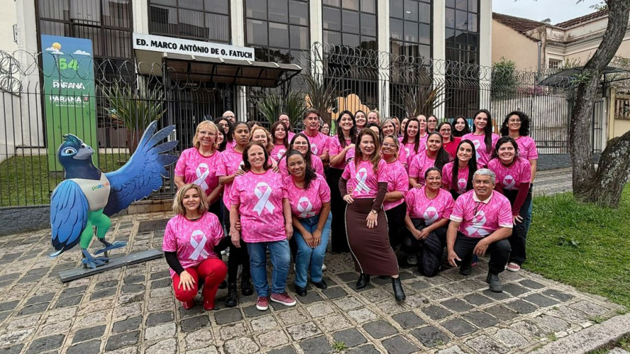 Setu veste a camisa do Outubro Rosa pela saúde da mulher e o turismo paranaense