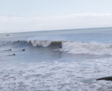 Matinhos atrai surfistas 002