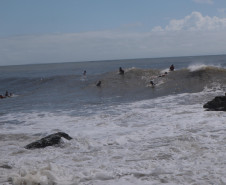 Matinhos atrai surfistas 009