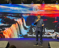Em Foz do Iguaçu, 150 agentes de viagens 008