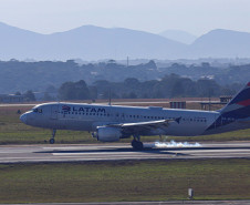 Consolidando o Crescimento: Emprego no Turismo do Paraná cresce 6,64% em 2025, impulsionado por setores chave e regiões estratégicas