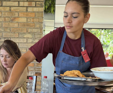 Turismo gera 7,8 mil empregos formais no Paraná de janeiro a novembro de 2025