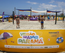 Pesquisa aponta aprovação e perfis diferentes de turistas do Litoral e do Noroeste no verão