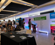 Governo do Estado leva cultura e turismo à primeira edição da Festa Literária do Paraná