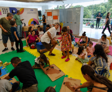 Governo do Estado leva cultura e turismo à primeira edição da Festa Literária do Paraná