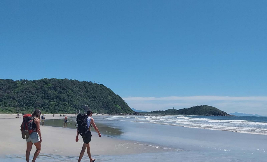 turista na ilha do mel 003