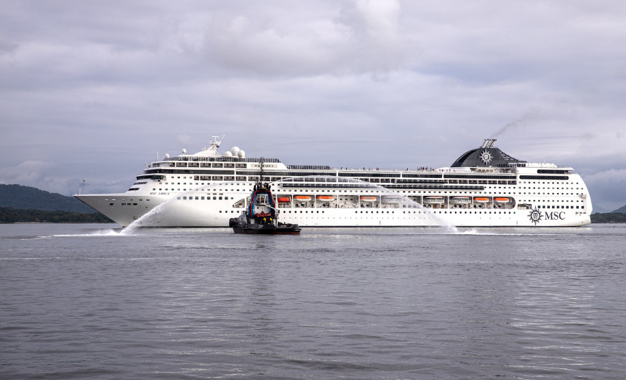 Temporada de cruzeiros da MSC 002