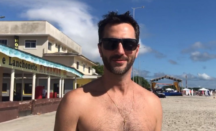 Matinhos atrai surfistas 004