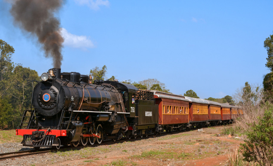 Trem dos Tropeiros 001