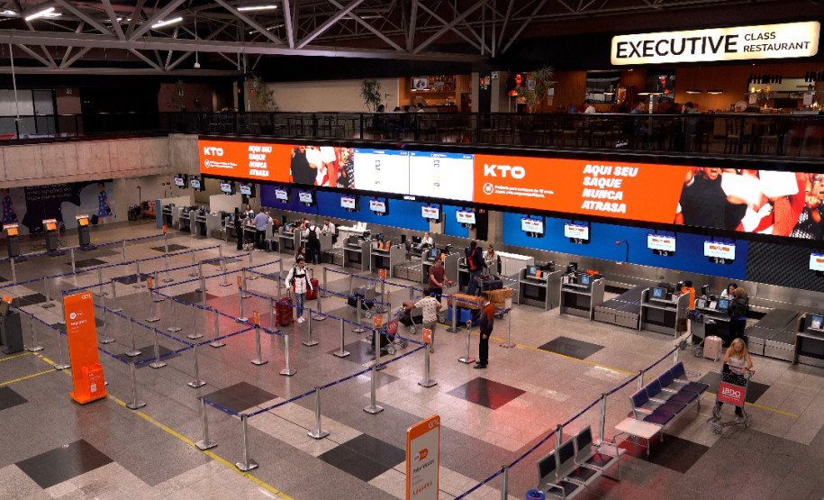 Aeroporto Afonso Pena 008