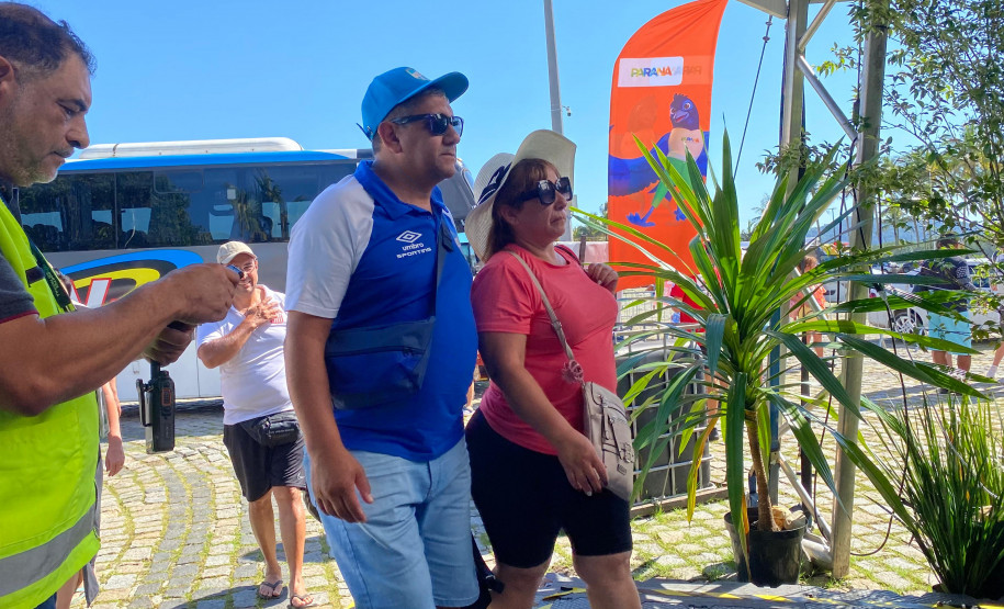 Parada de navio de cruzeiro em Paranaguá 007