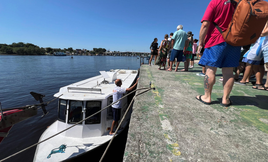 Parada de navio de cruzeiro em Paranaguá 0014