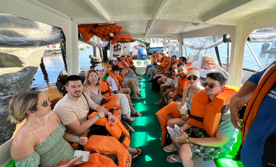 Parada de navio de cruzeiro em Paranaguá 0015