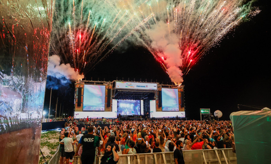 Shows atrai 300 mil pessoas no Litoral 005