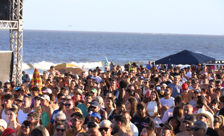 público superior a 200 mil 007