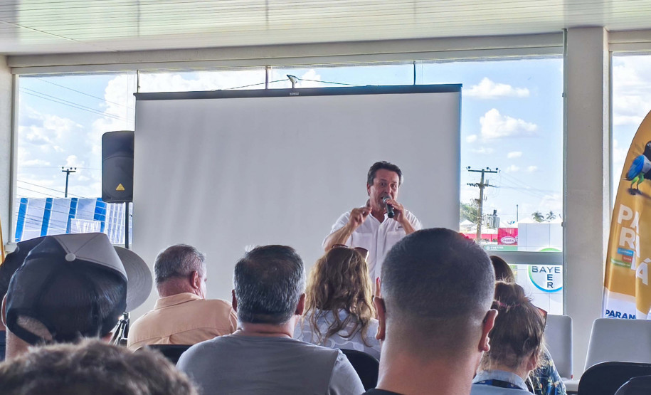 profissionais do turismo no Show Rural 006