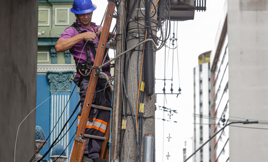 Serviços no Paraná crescem 005
