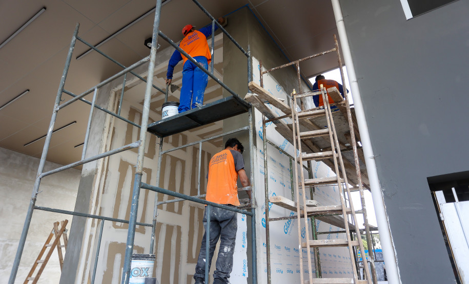 Serviços no Paraná crescem 006