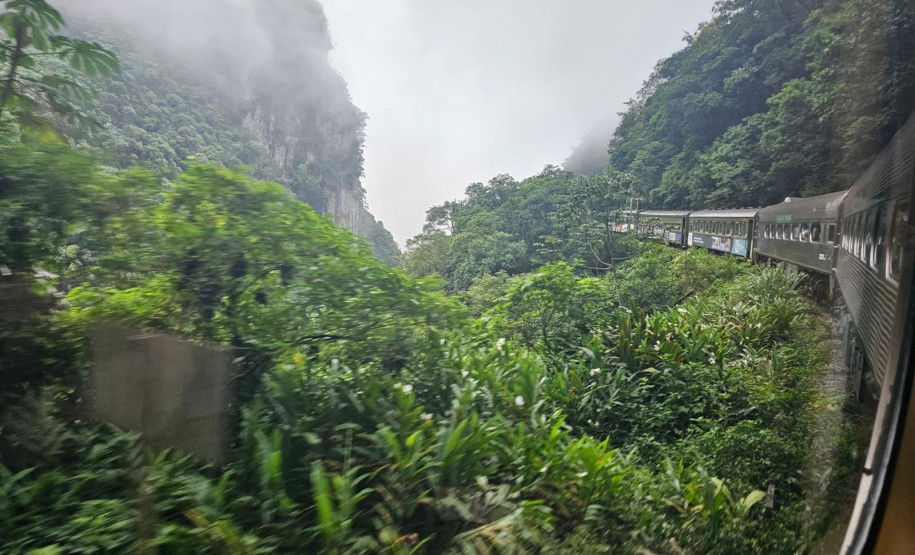 Estrada de Ferro Paranaguá desenvolvimento 0016