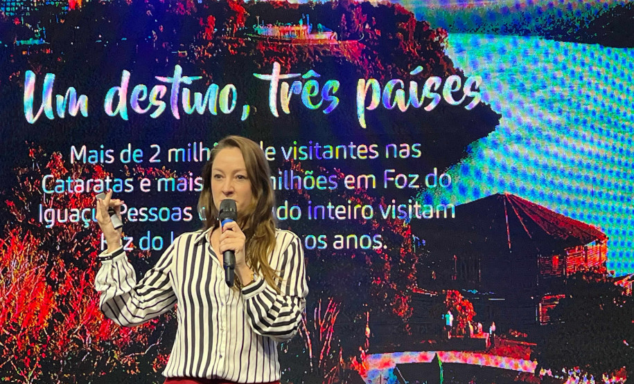 Em Foz do Iguaçu, 150 agentes de viagens 006