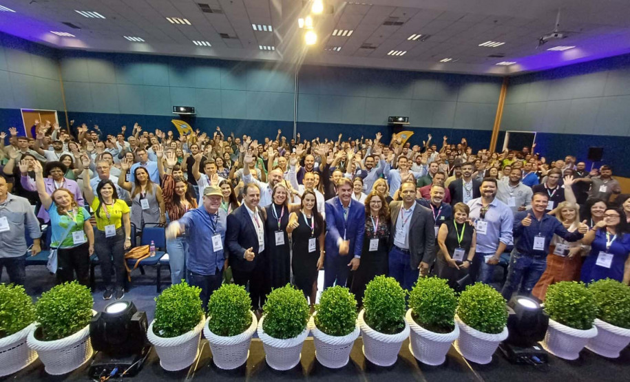 Estado apresenta a municípios 006