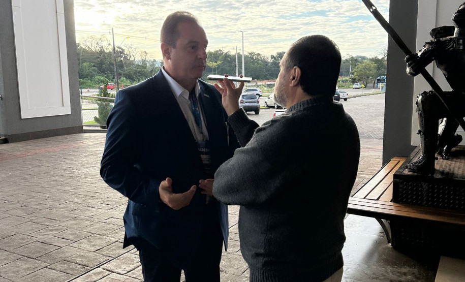 Viaje Paraná capacita 450 agentes 0011