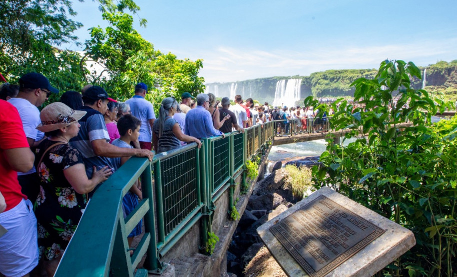 Paraná recebeu 104 mil turistas estrangeiros em abril 006