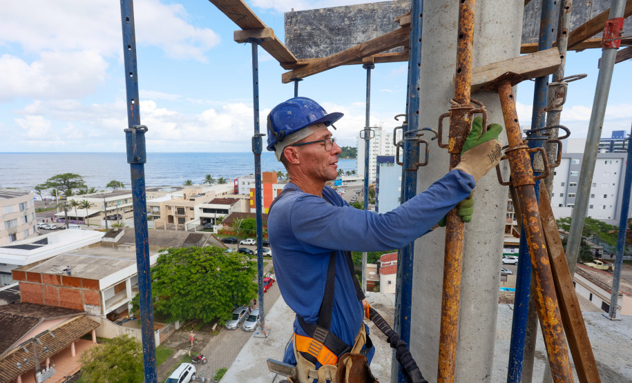 Serviços e turismo 003