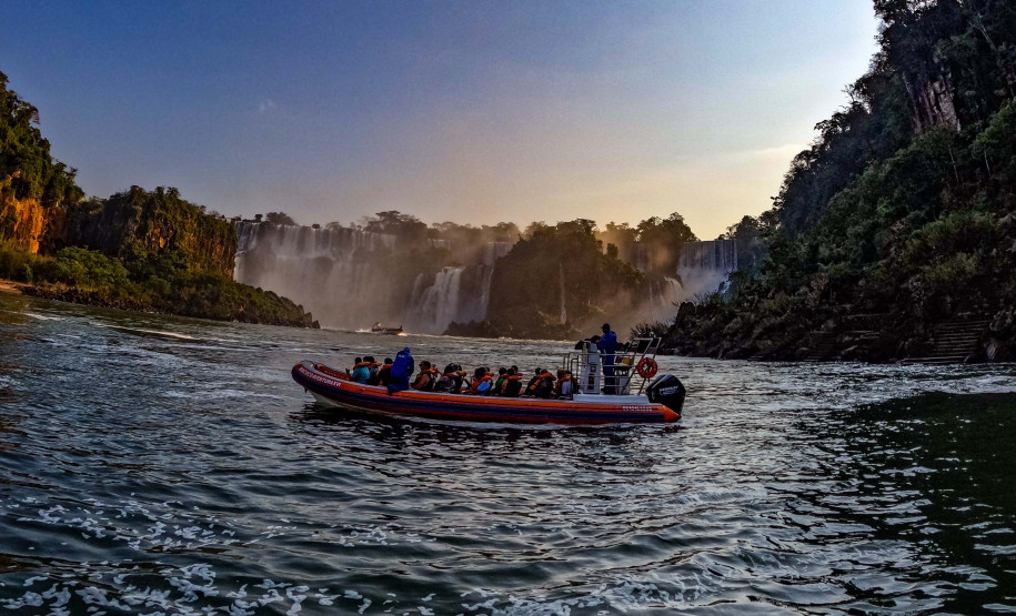 Serviços e turismo 004