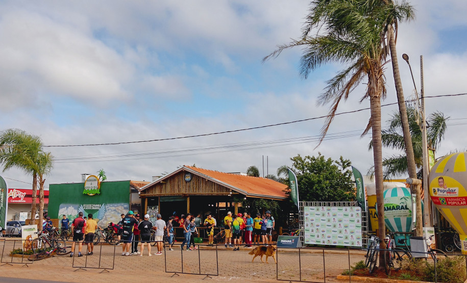 Pastel com massa de café 006