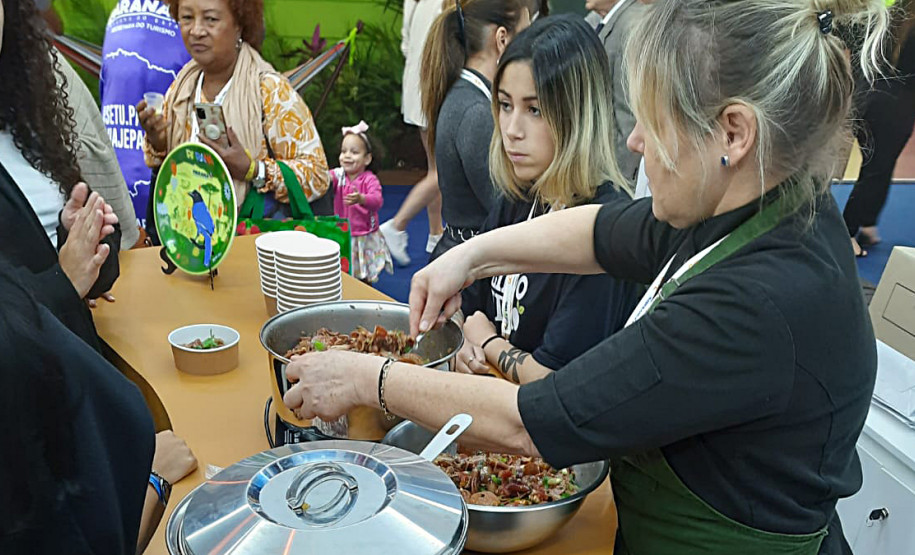 Estande do Paraná na ABAV Expo atrai visitantes e mostra riqueza cultural do Estado