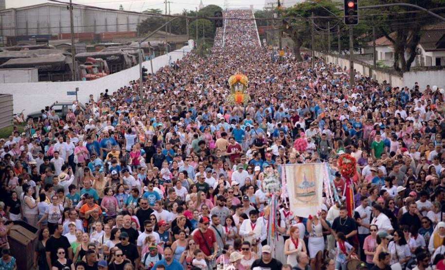 Calendário turístico de novembro tem Natal, festas de padroeira e feiras agropecuárias Calendário turístico de novembro tem Natal, festas de padroeira e feiras agropecuárias