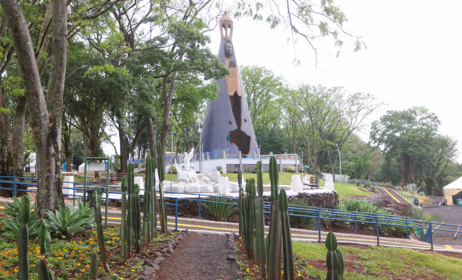 Dia da Padroeira: fé, cultura e atrativos atraem milhares de turistas ao Paraná em outubro
