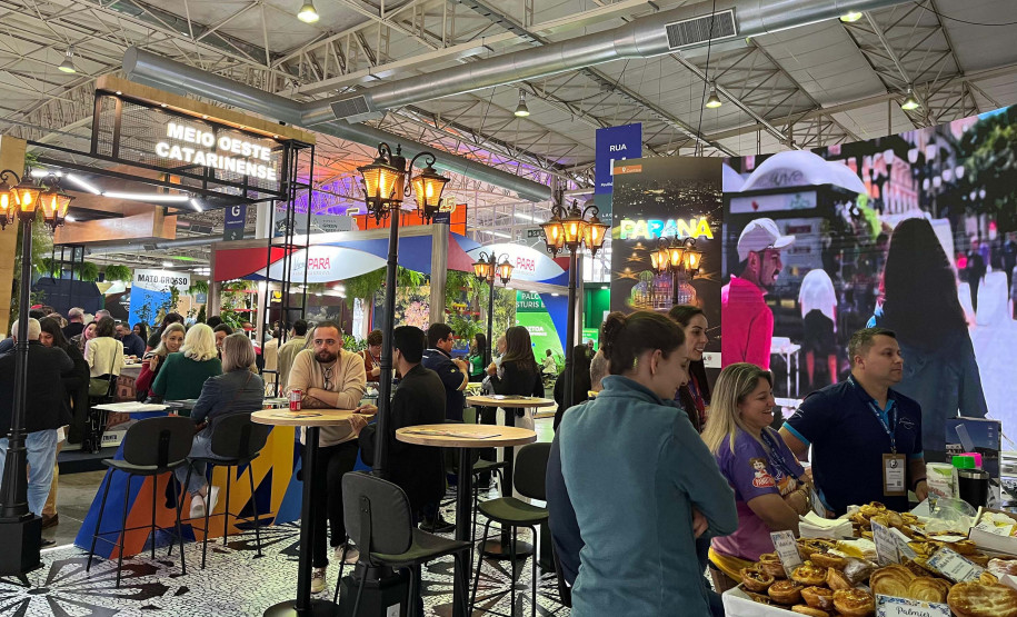 Paraná apresenta atrativos em feira internacional de turismo em Gramado