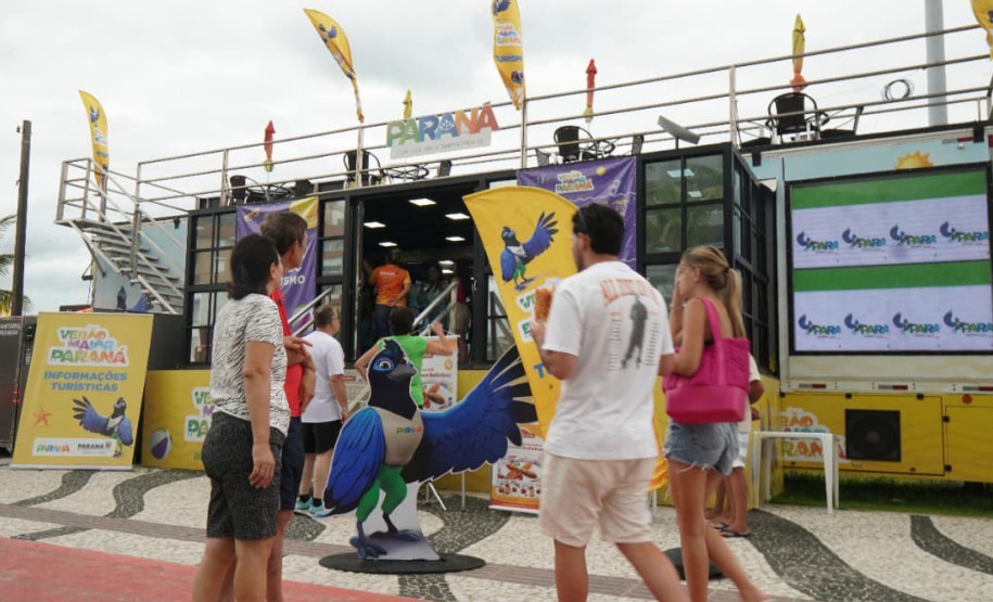 Atendimento ao turista reforça acolhimento e qualifica a experiência no Verão Maior