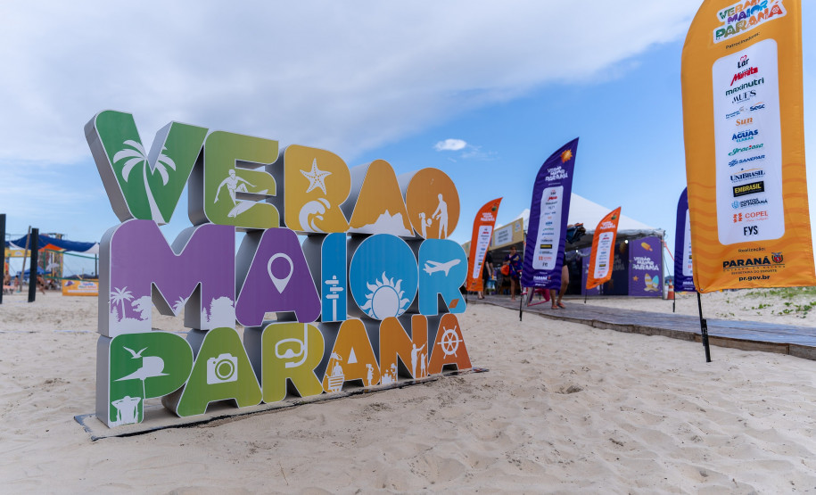 Pesquisa aponta aprovação e perfis diferentes de turistas do Litoral e do Noroeste no verão