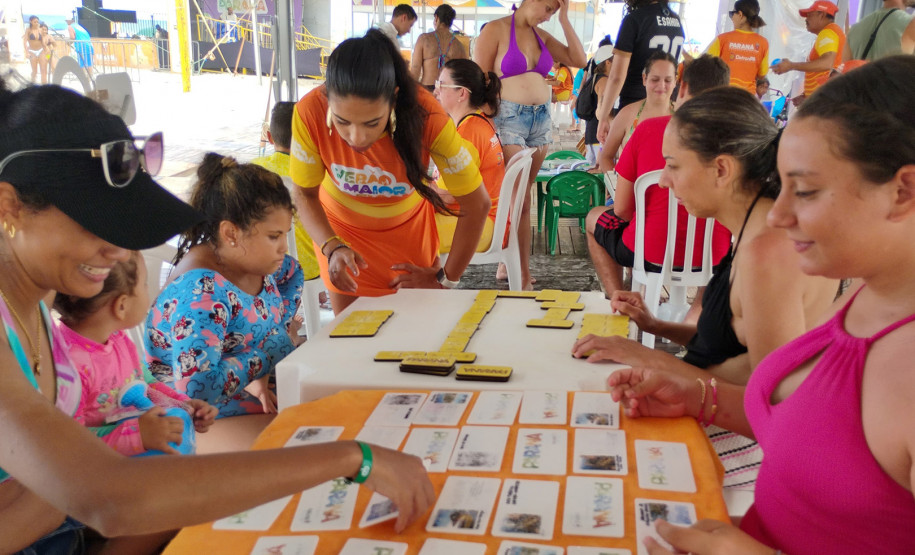 Acolhimento turístico do Estado registra 49 mil atendimentos no Verão Maior Paraná
