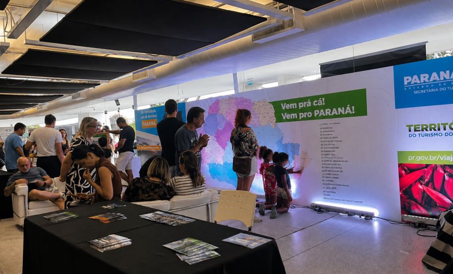 Governo do Estado leva cultura e turismo à primeira edição da Festa Literária do Paraná