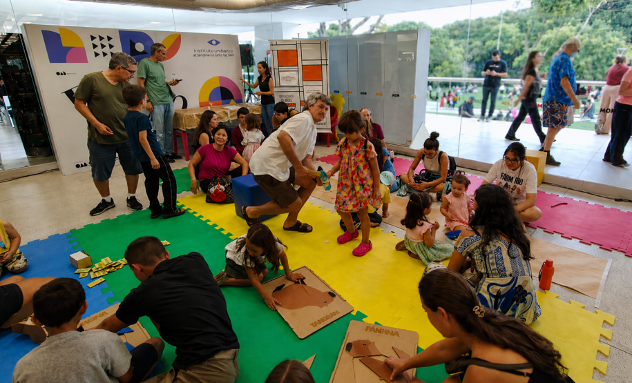 Governo do Estado leva cultura e turismo à primeira edição da Festa Literária do Paraná
